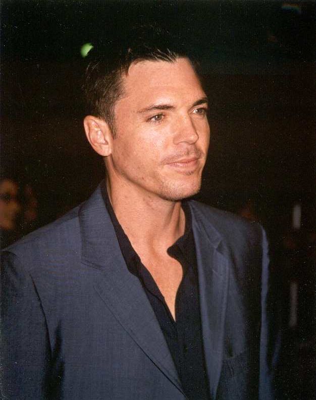 Nick Lea Candid 010 - Al Ortega
