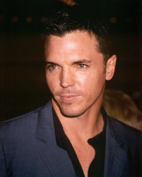 Nick Lea Candid 014 - Al Ortega
