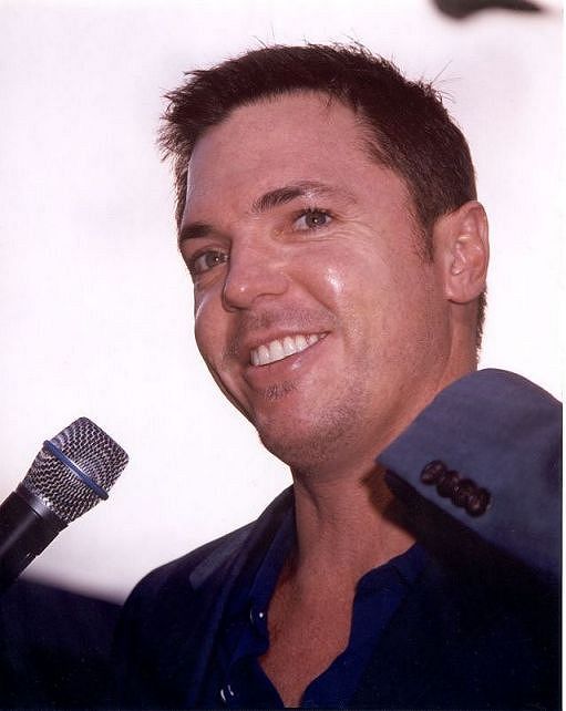 Nick Lea Candid 024 - Al Ortega
