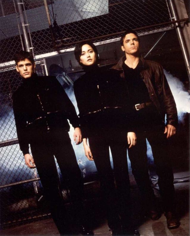 Keywords: once_a_thief_img;stills